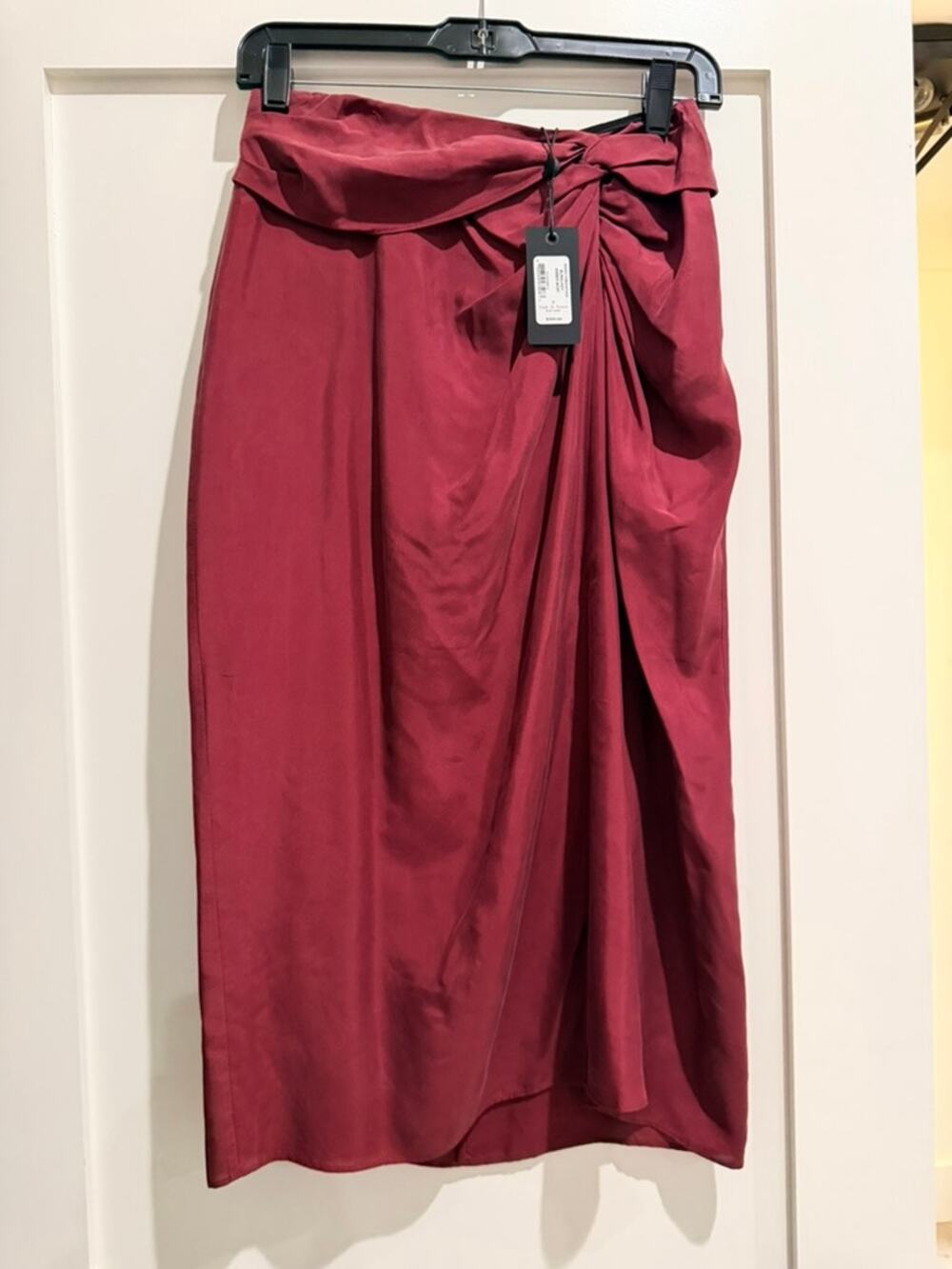Rag & Bone Women’s Amber Skirt Size 0 100% Silk Midi Rich Burgundy Luxury NWT